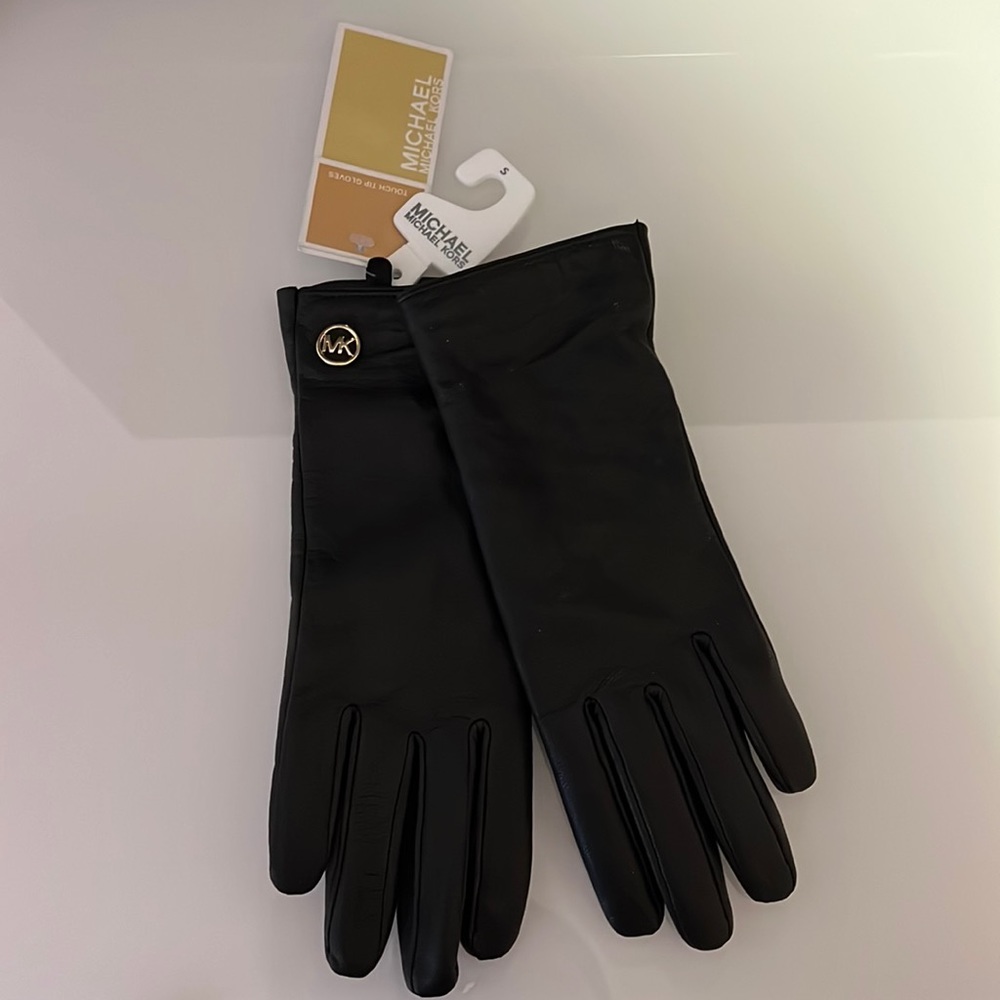 Michael Kors gloves